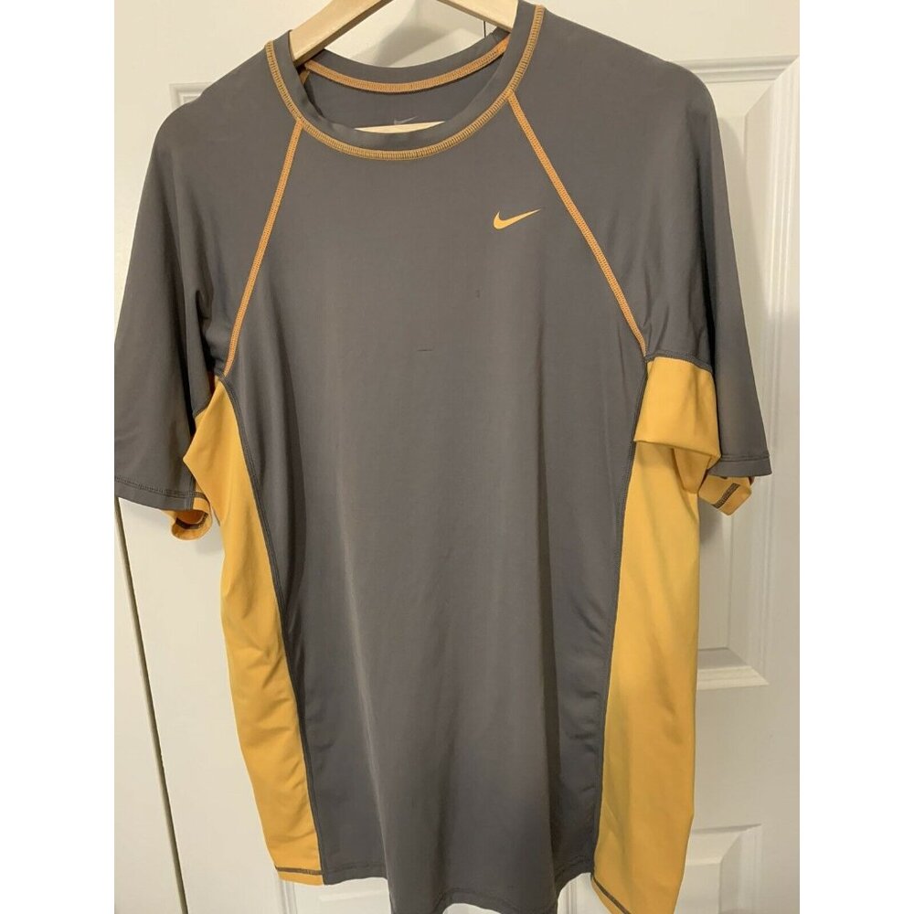 Vintage Nike Gray Tag Better World T Shirt‎ Mens Gray Orange Size L